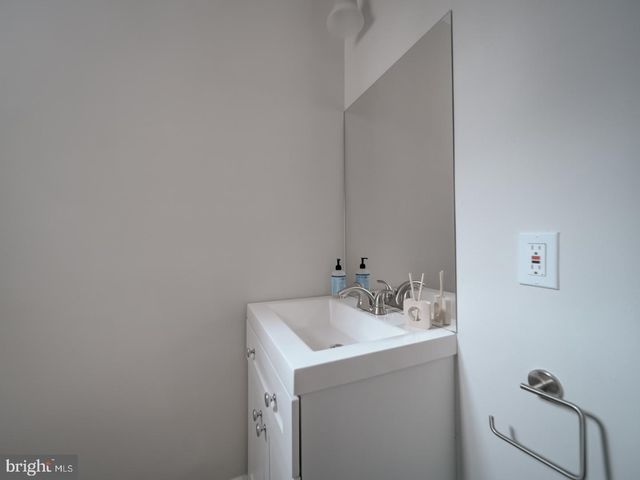 417 N COLLINGTON AVE, Baltimore, MD 21231