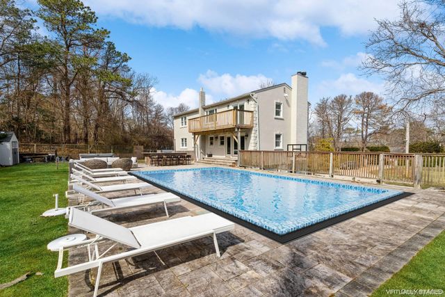 36 Charla Drive, Southampton, NY 11968