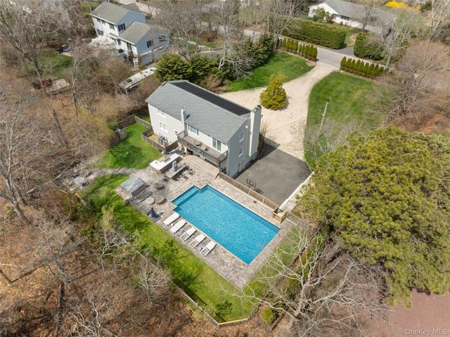 36 Charla Drive, Southampton, NY 11968