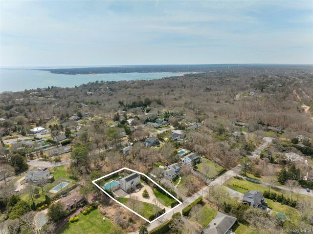 36 Charla Drive, Southampton, NY 11968