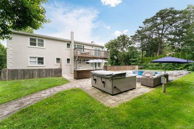 36 Charla Drive, Southampton, NY 11968