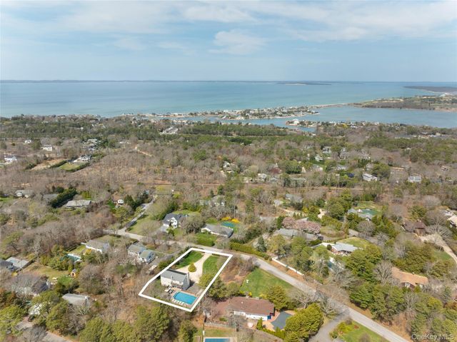 36 Charla Drive, Southampton, NY 11968