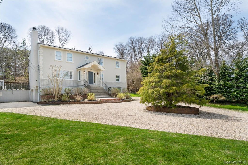 36 Charla Drive, Southampton, NY 11968