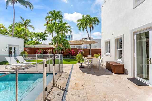 152 SW 20th Rd, Miami, FL 33129