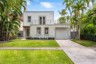 152 SW 20th Rd, Miami, FL 33129