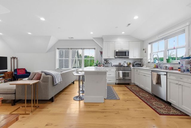 44 Evergreen St 3, Boston, MA 02130
