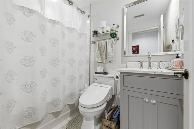 44 Evergreen St 3, Boston, MA 02130
