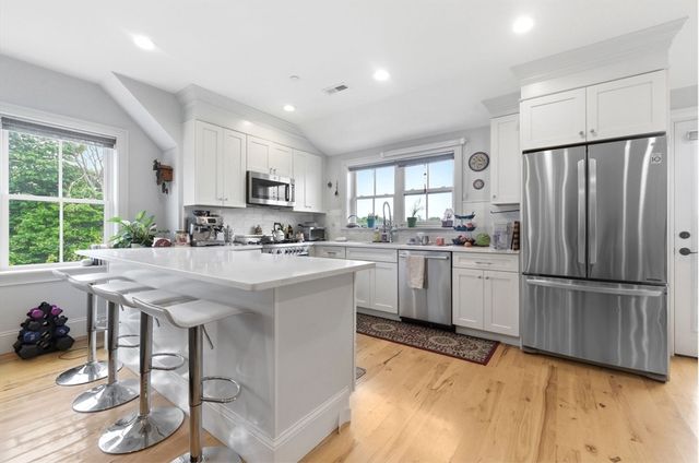 44 Evergreen St 3, Boston, MA 02130
