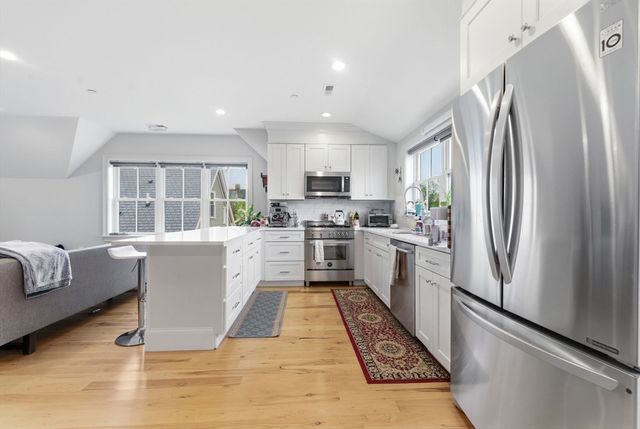 44 Evergreen St 3, Boston, MA 02130