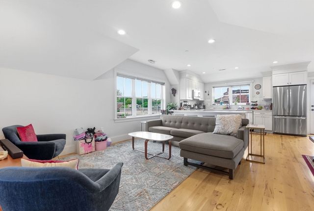 44 Evergreen St 3, Boston, MA 02130