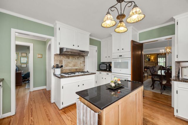 801 W Main Street, Brenham, TX 77833