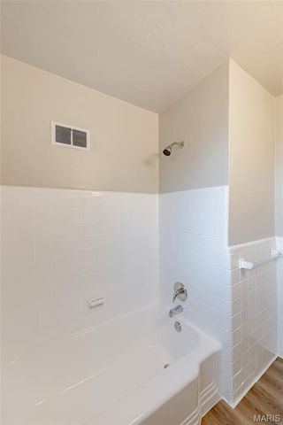 3709 Eminence Boulevard, St John, MO 63114