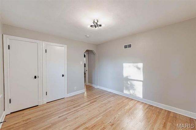 3709 Eminence Boulevard, St John, MO 63114