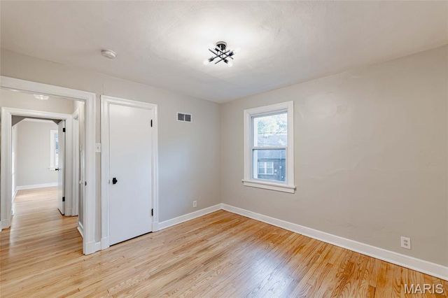 3709 Eminence Boulevard, St John, MO 63114