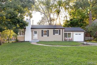 3709 Eminence Boulevard, St John, MO 63114