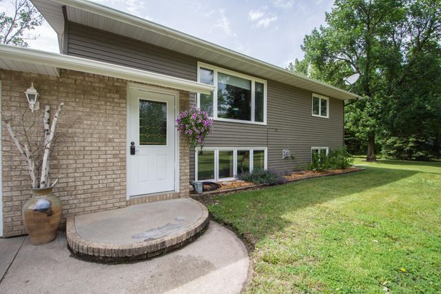 725 192nd Street S, Hawley, MN 56549