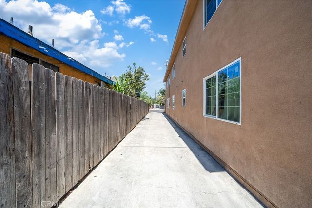1214 E -1216 E 66th, Los Angeles, CA 90001