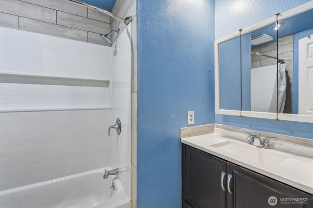 155 N Maple Street, Kelso, WA 98626
