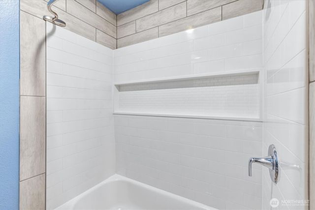 155 N Maple Street, Kelso, WA 98626