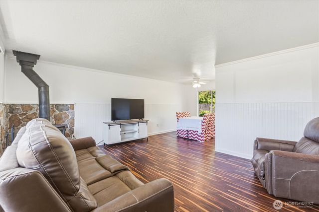 155 N Maple Street, Kelso, WA 98626