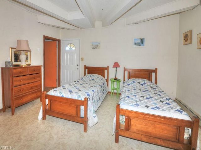 2933 Sandfiddler Rd RD, Virginia Beach, VA 23456