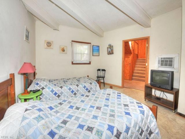 2933 Sandfiddler Rd RD, Virginia Beach, VA 23456