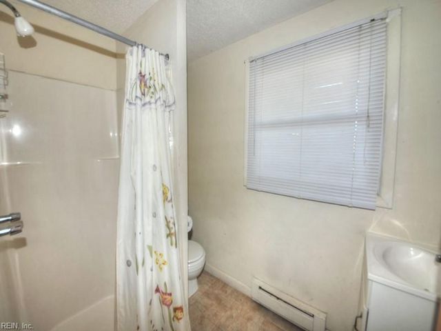2933 Sandfiddler Rd RD, Virginia Beach, VA 23456