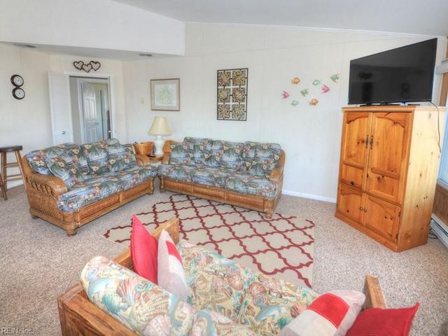2933 Sandfiddler Rd RD, Virginia Beach, VA 23456