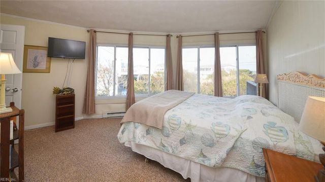 2933 Sandfiddler Rd RD, Virginia Beach, VA 23456