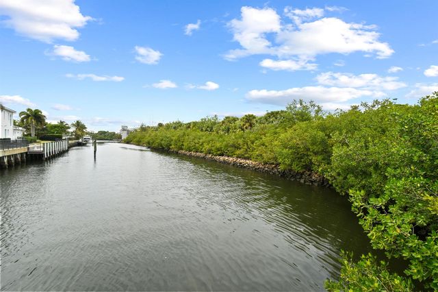 13965 Willow Cay Drive, Juno Beach, FL 33408