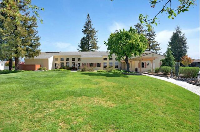 401 Chateau La Salle, San Jose, CA 95111