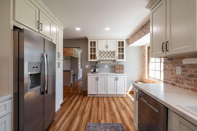 7119 Freistadt ROAD, Mequon, WI 53092