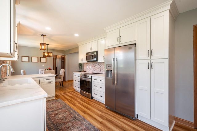 7119 Freistadt ROAD, Mequon, WI 53092