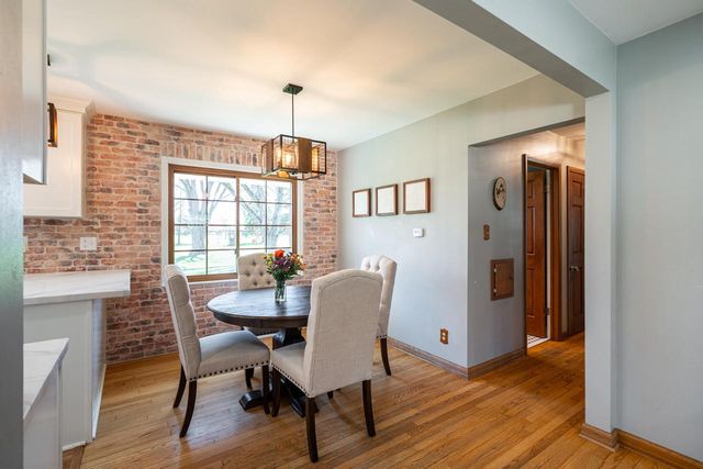 7119 Freistadt ROAD, Mequon, WI 53092