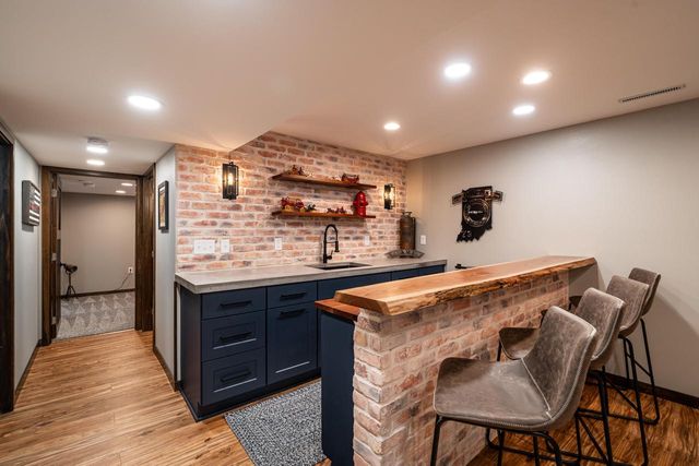 7119 Freistadt ROAD, Mequon, WI 53092