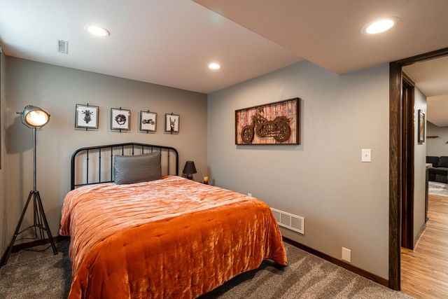7119 Freistadt ROAD, Mequon, WI 53092