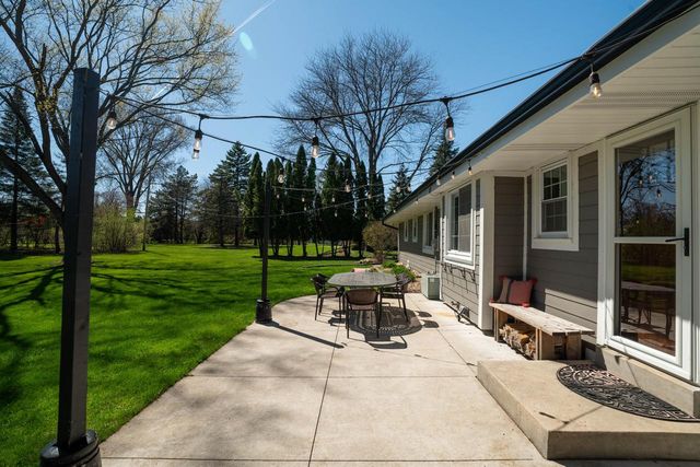 7119 Freistadt ROAD, Mequon, WI 53092