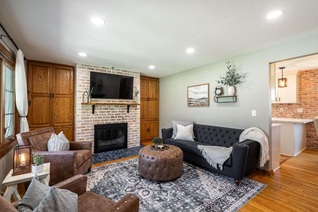 7119 Freistadt ROAD, Mequon, WI 53092