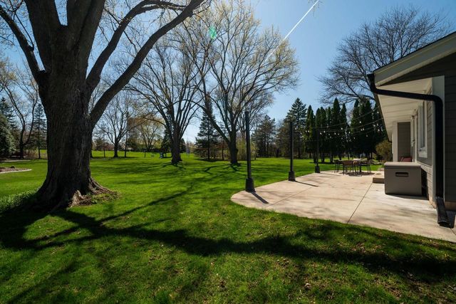 7119 Freistadt ROAD, Mequon, WI 53092