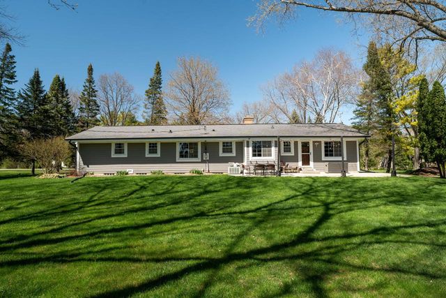 7119 Freistadt ROAD, Mequon, WI 53092