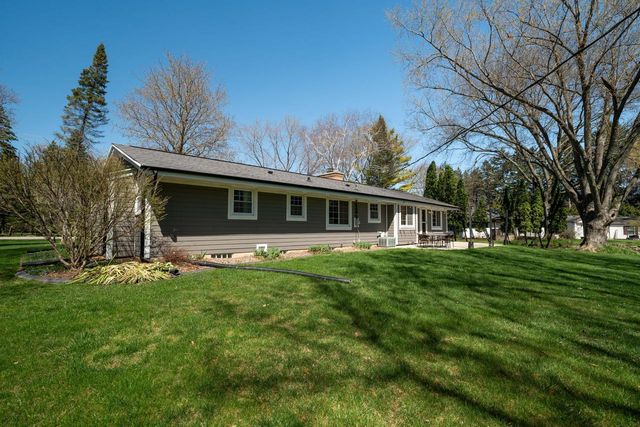 7119 Freistadt ROAD, Mequon, WI 53092