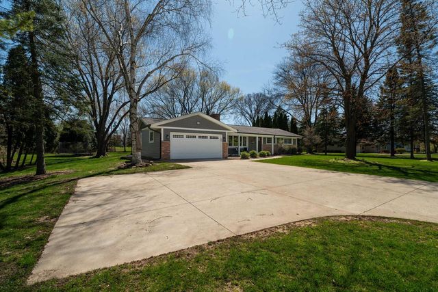 7119 Freistadt ROAD, Mequon, WI 53092