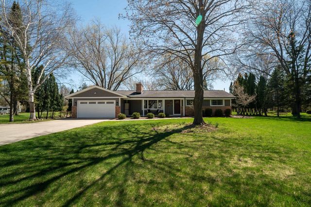 7119 Freistadt ROAD, Mequon, WI 53092