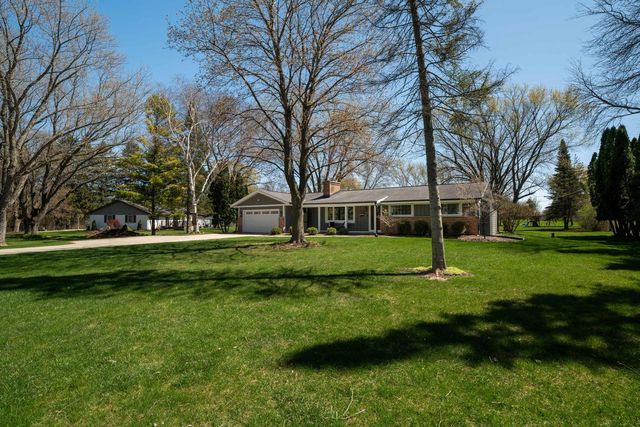 7119 Freistadt ROAD, Mequon, WI 53092