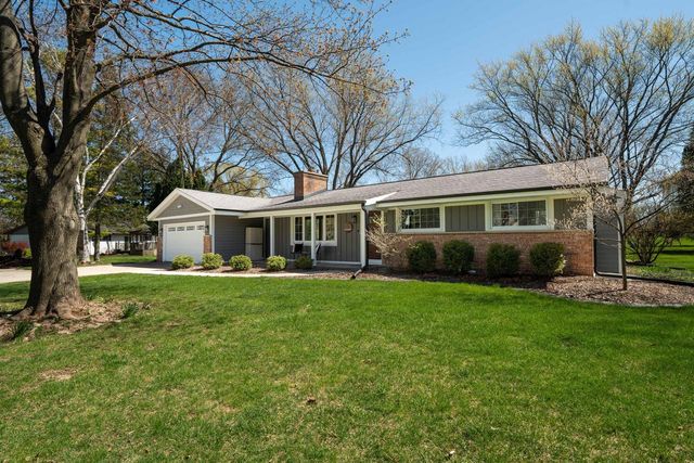 7119 Freistadt ROAD, Mequon, WI 53092