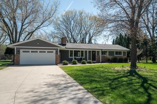 7119 Freistadt ROAD, Mequon, WI 53092