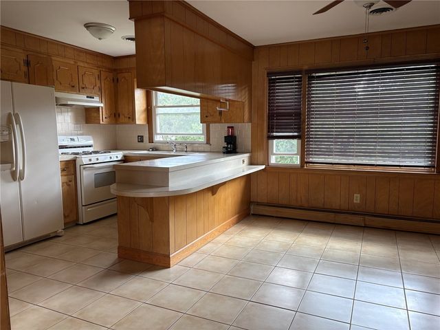33 Gillen Avenue, North Providence, RI 02904