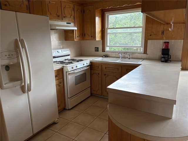 33 Gillen Avenue, North Providence, RI 02904