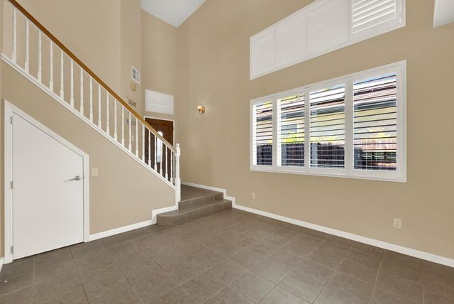 5523 Tamarindo Ln, Elk Grove, CA 95758