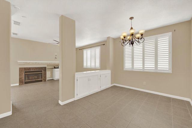 5523 Tamarindo Ln, Elk Grove, CA 95758